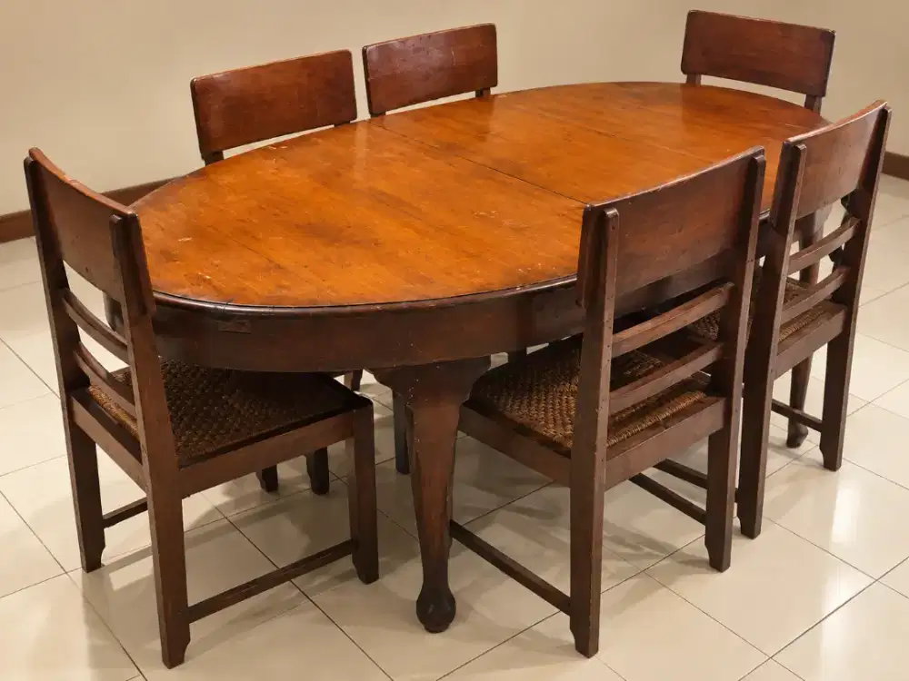Meja makan jati antik vintage