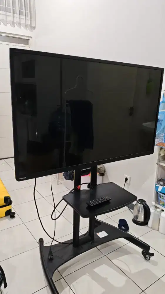 Dijual TV Toshiba LED 50 inch Bekas Kondisi Normal