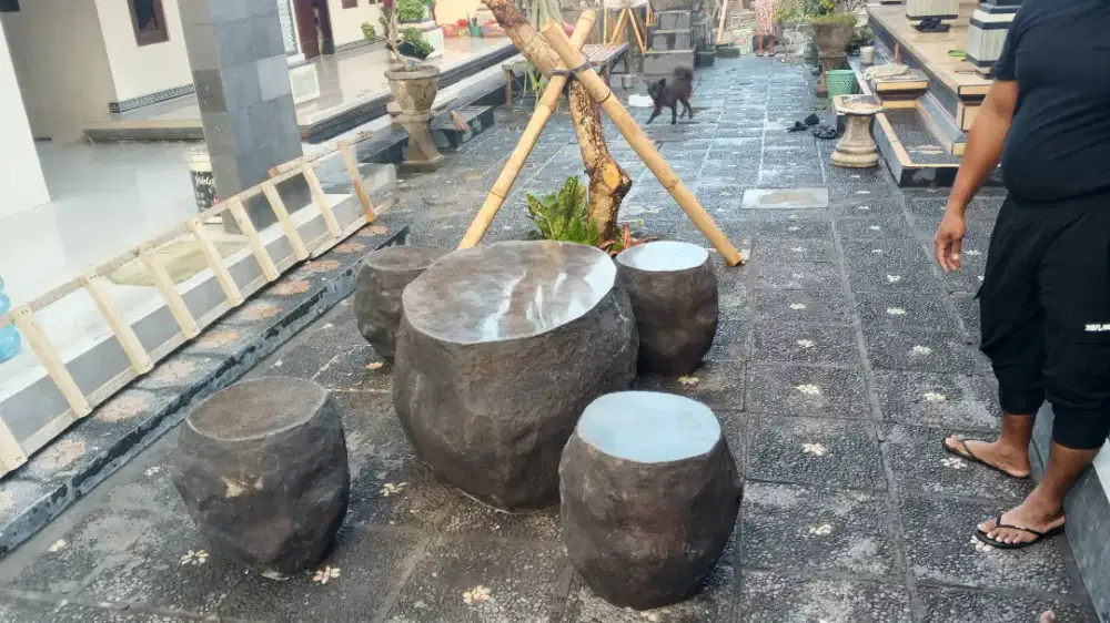 Jual meja dan kursi model batu, barang berkualitas