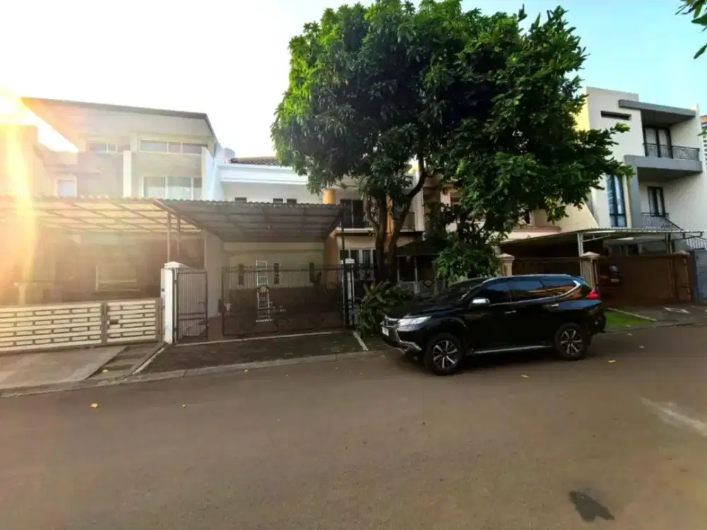 Dijual Rumah Bagus Hadap Timur di Saphire Gading Serpong Pondok Hijau Golf