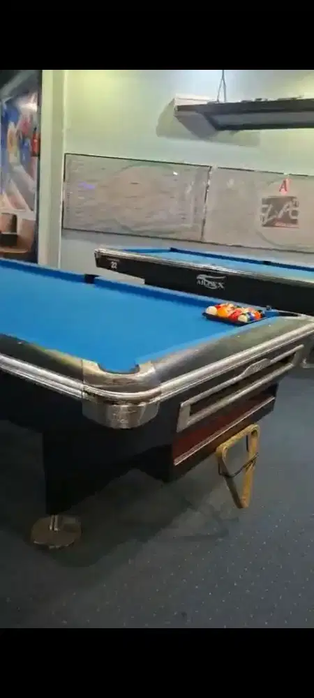 Meja billiard kondisi bekas terawat