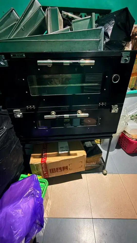 Dijual oven gas besar gress seperti baru