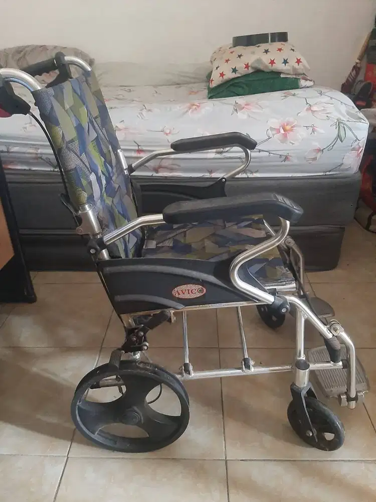 Di jual kursi dorong lipat