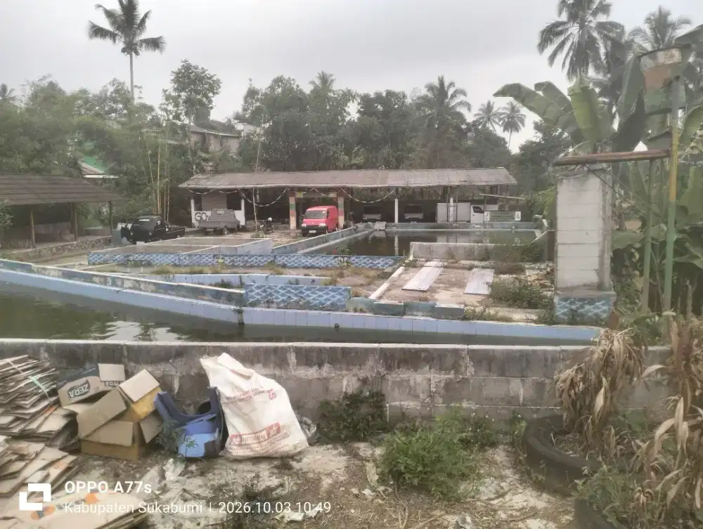 Dijual/Deswakan Tanah dan Bangunan eks kolam renang.