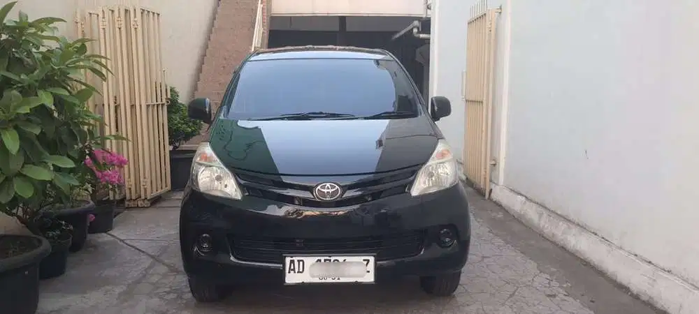 Toyota Avanza 2014 Bensin low km