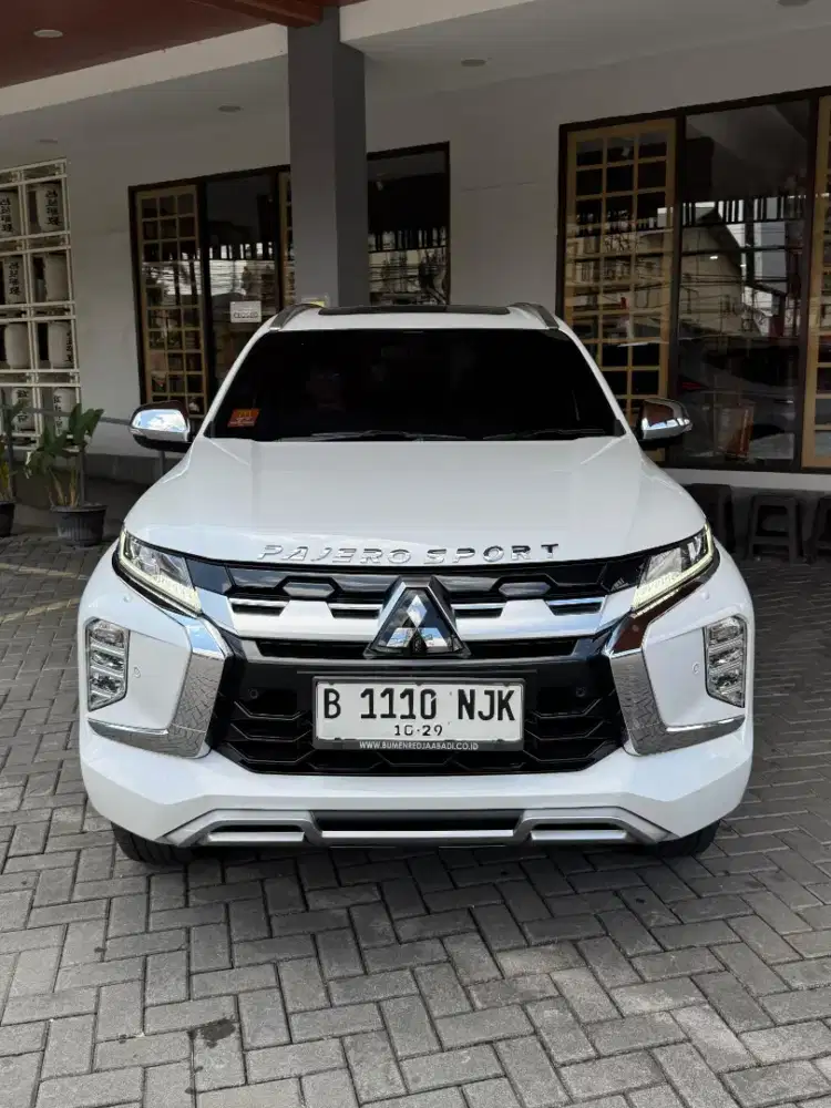 PAJERO SPORT DAKAR 4X2 AT KM 14RB LIKE NEW