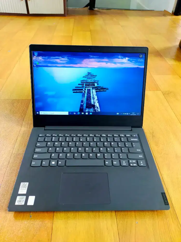 lenovo v14 iil intel core i7 1065g7 8gb 512gb SSD / Laptop Corei7