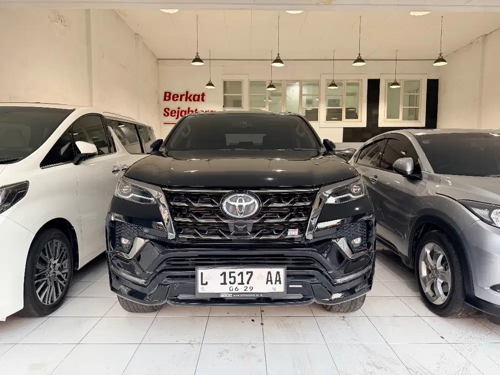 Toyota Fortuner GR Sport 2,8 Matic 2023 PAJAK BARU bisa DP MINIM