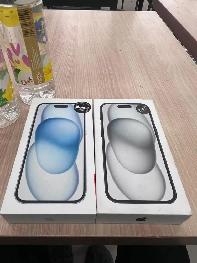 Iphone 15 128GB GARANSI RESMI BLUE BLACK NEW SEGEL PERAWAN (NETT)