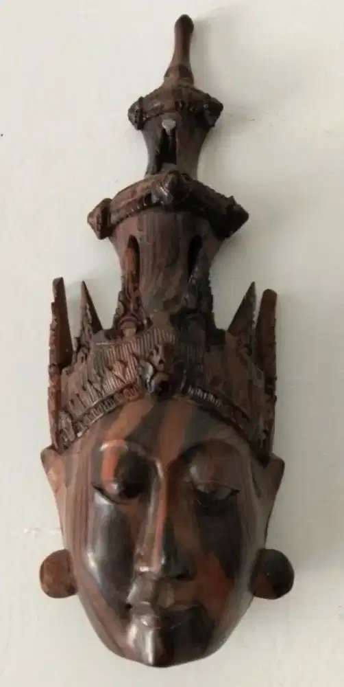 Hiasan dinding Ukiran kayu Bali
