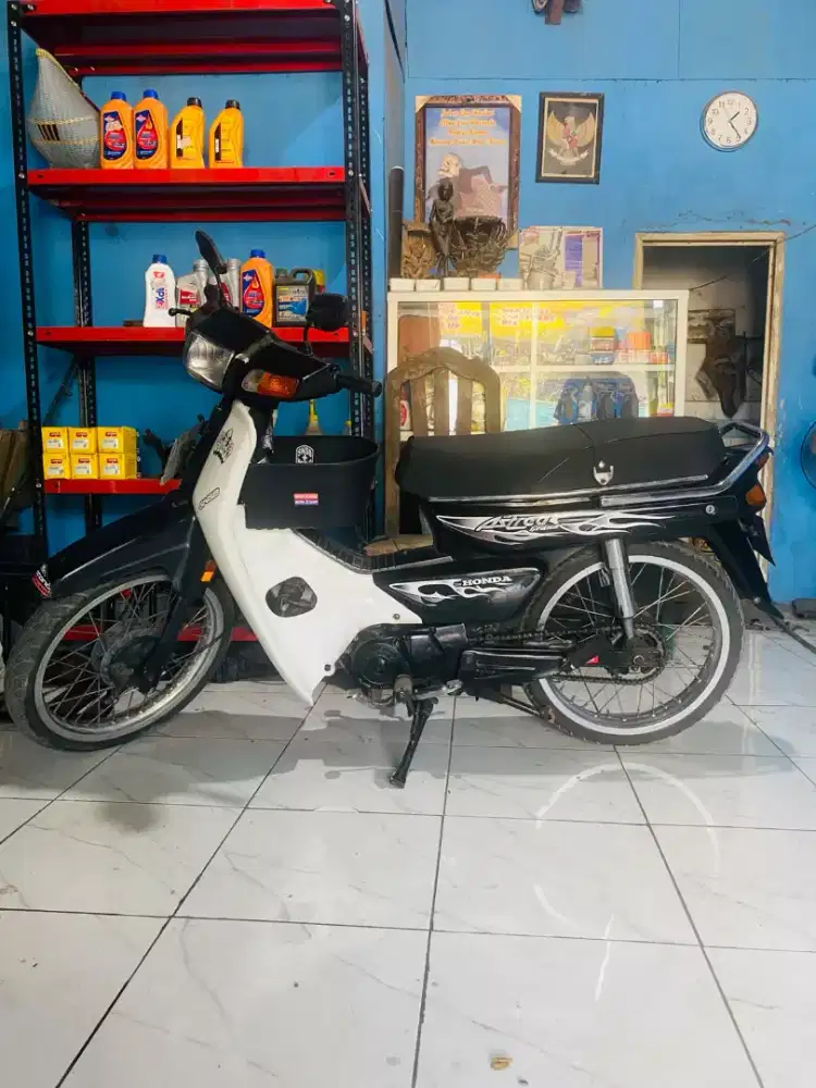 honda astrea grand