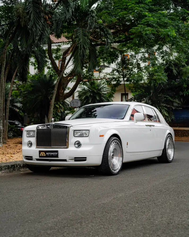 Rolls-Royce Phantom VII Series I White 2012