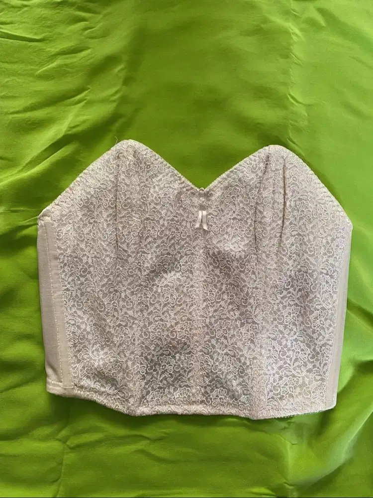KORSET SORELA – PUTIH SUSU - SIZE 32 – PRELOVED