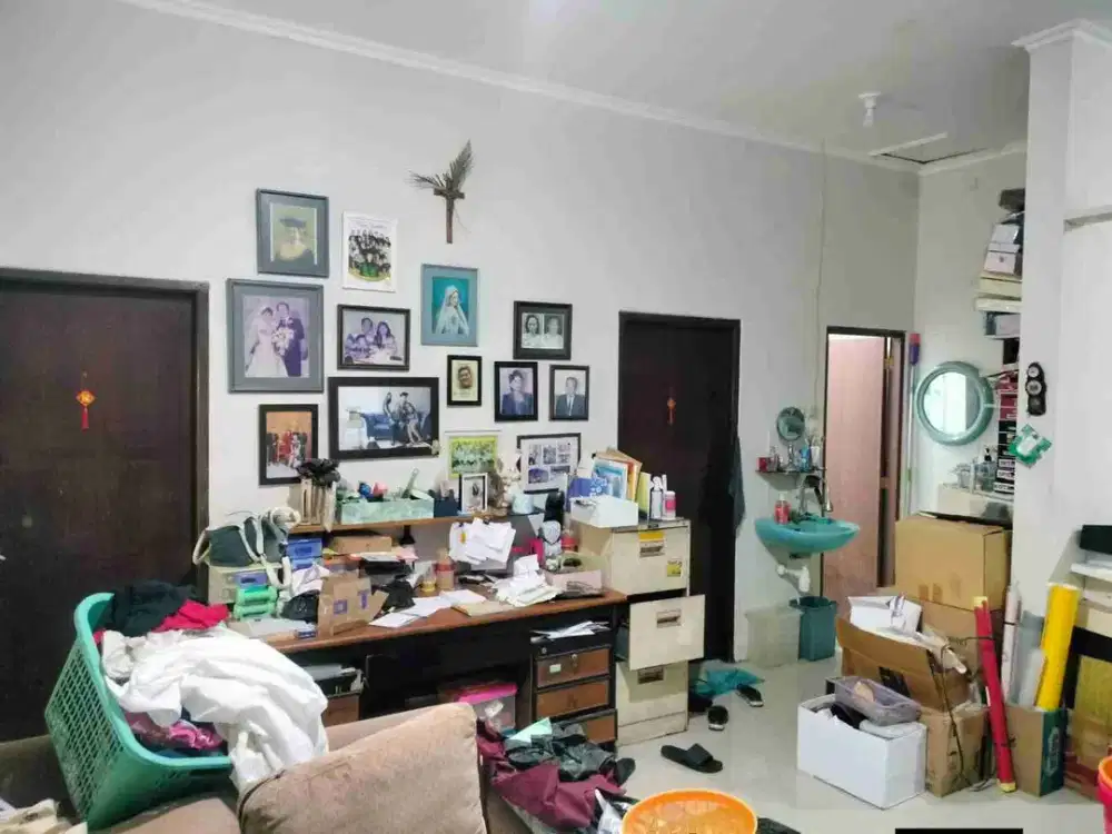 Dijual Rumah di Satelit Utara Kel Tanjungsari Kec Sukomanunggal Surabaya SHM