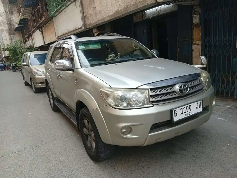 Toyota Fortuner 2010 Diesel