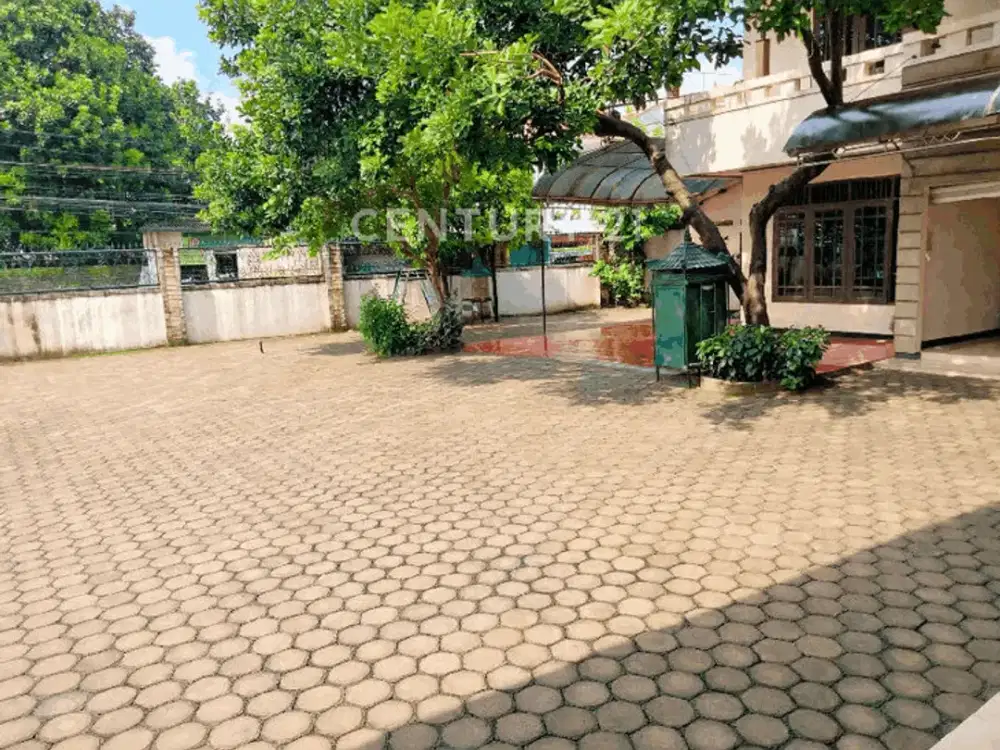 Rumah Super Luas Dan Privat Di Kawasan Strategis Cibubur S9917