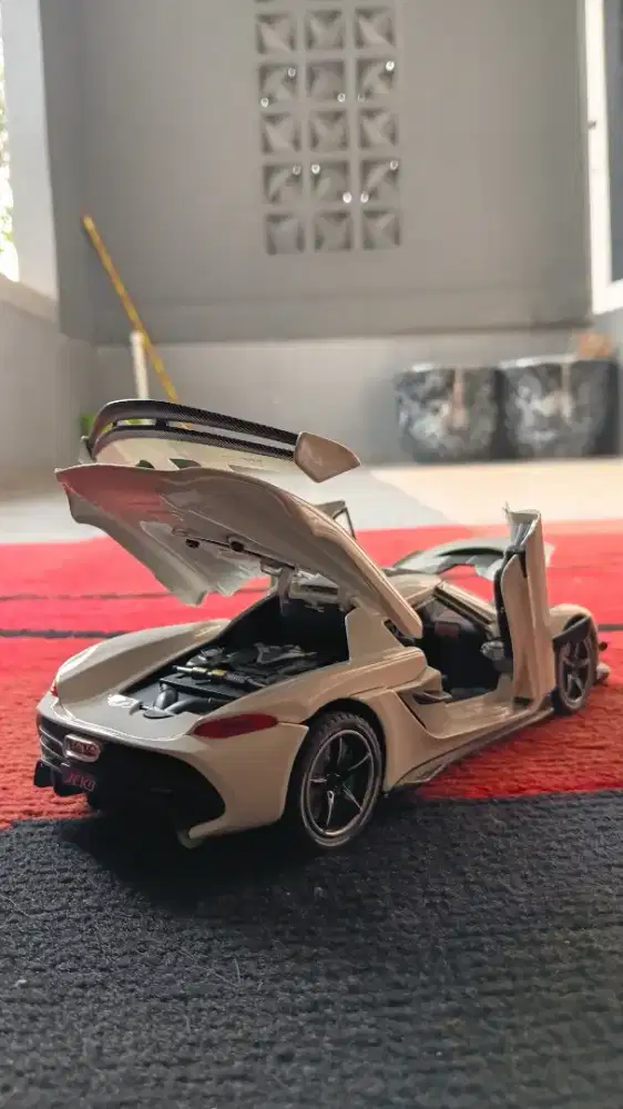 Diecast koenigsegg Jesko