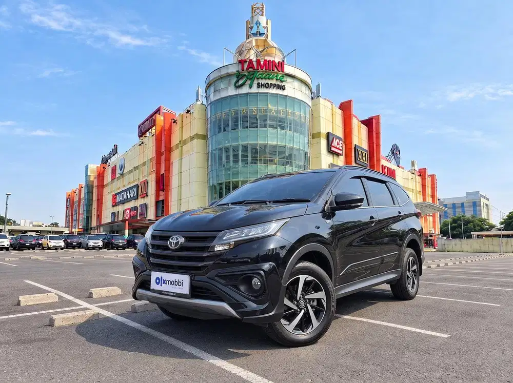 TDP RENDAH - Toyota Rush 1.5 GR Sport Bensin-AT 2022 Hitam CDKMB