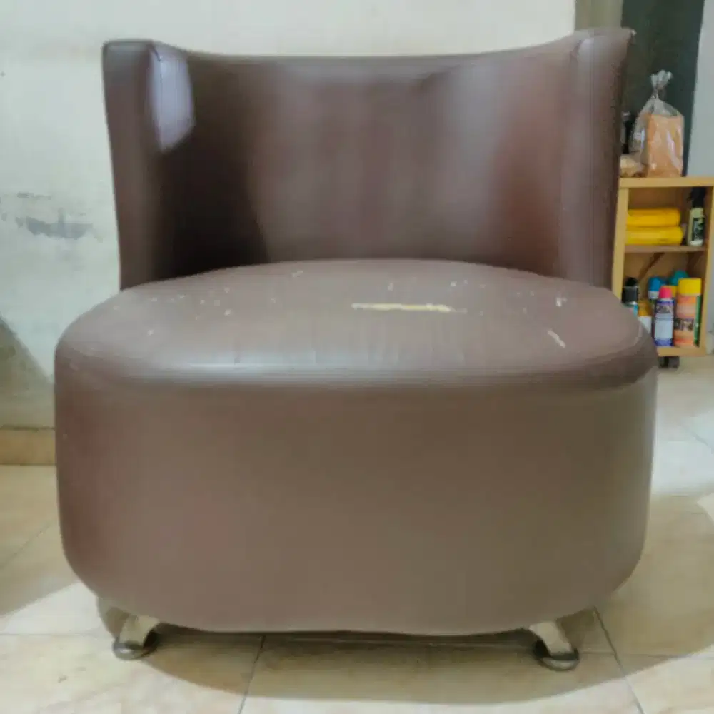 Kursi Sofa Estetik Coklat Tua 1 Seater
