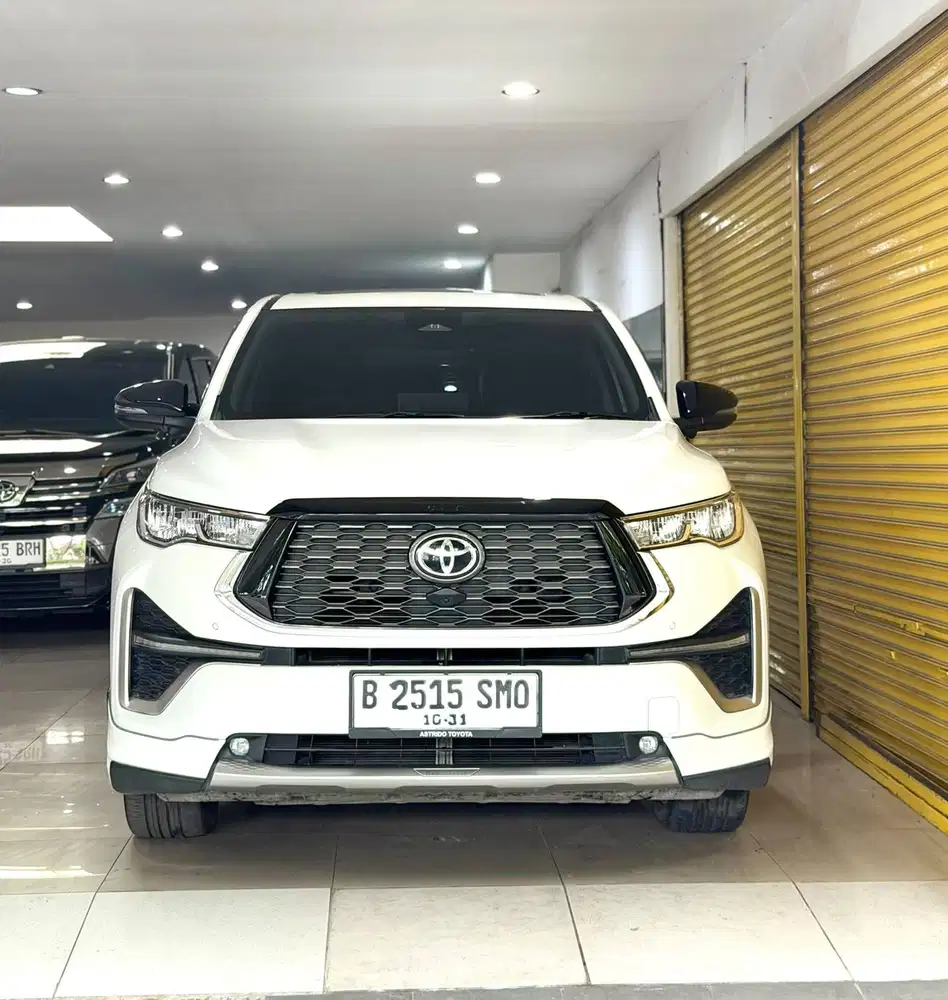 Innova Zenix Q Hybrid TSS Modelista 2023 October Putih Vieta Motor
