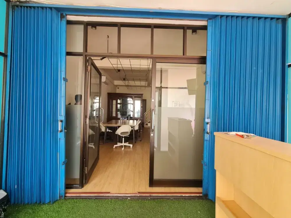 Ruko Siap Pakai Strategis di Emerald Boulevard BIntaro Sektor 9
