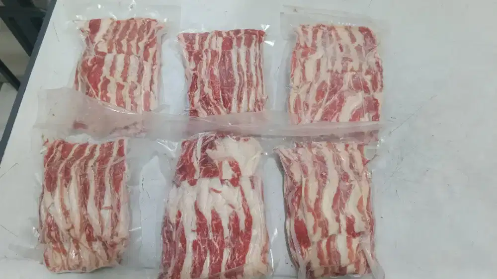 Di butuhkan karyawan untuk bagian produksi daging dan admin