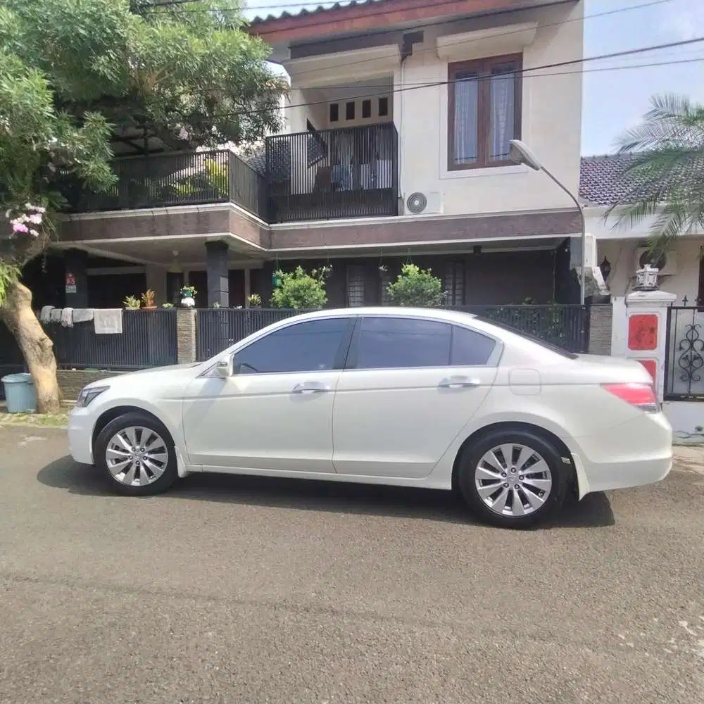 Honda Accord 2012 Bensin