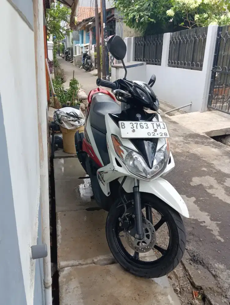 Yamaha Xeon 125 Putih 2012