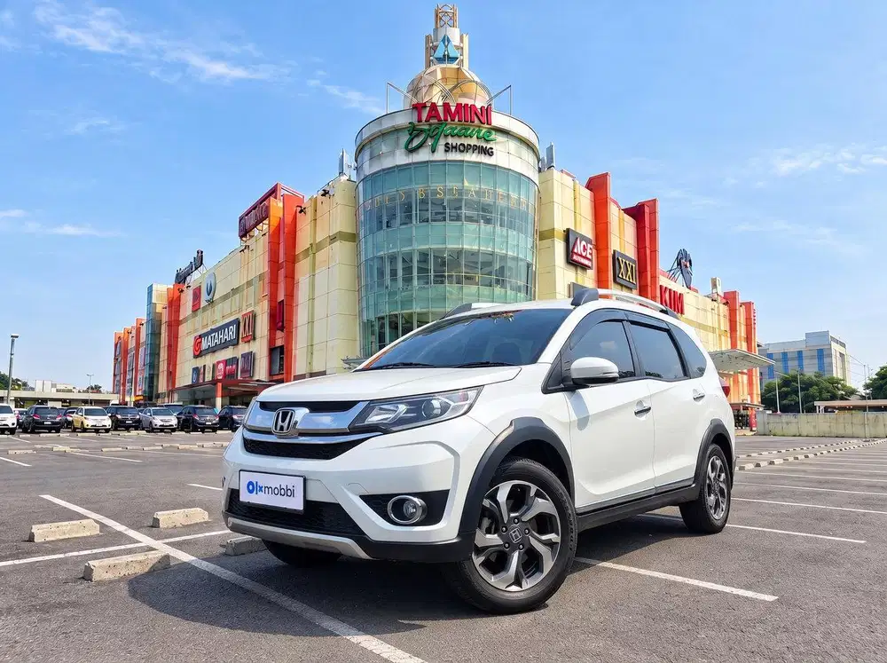 TDP RENDAH - Honda BR-V 1.5 E Bensin-AT 2018 Putih CSYPB