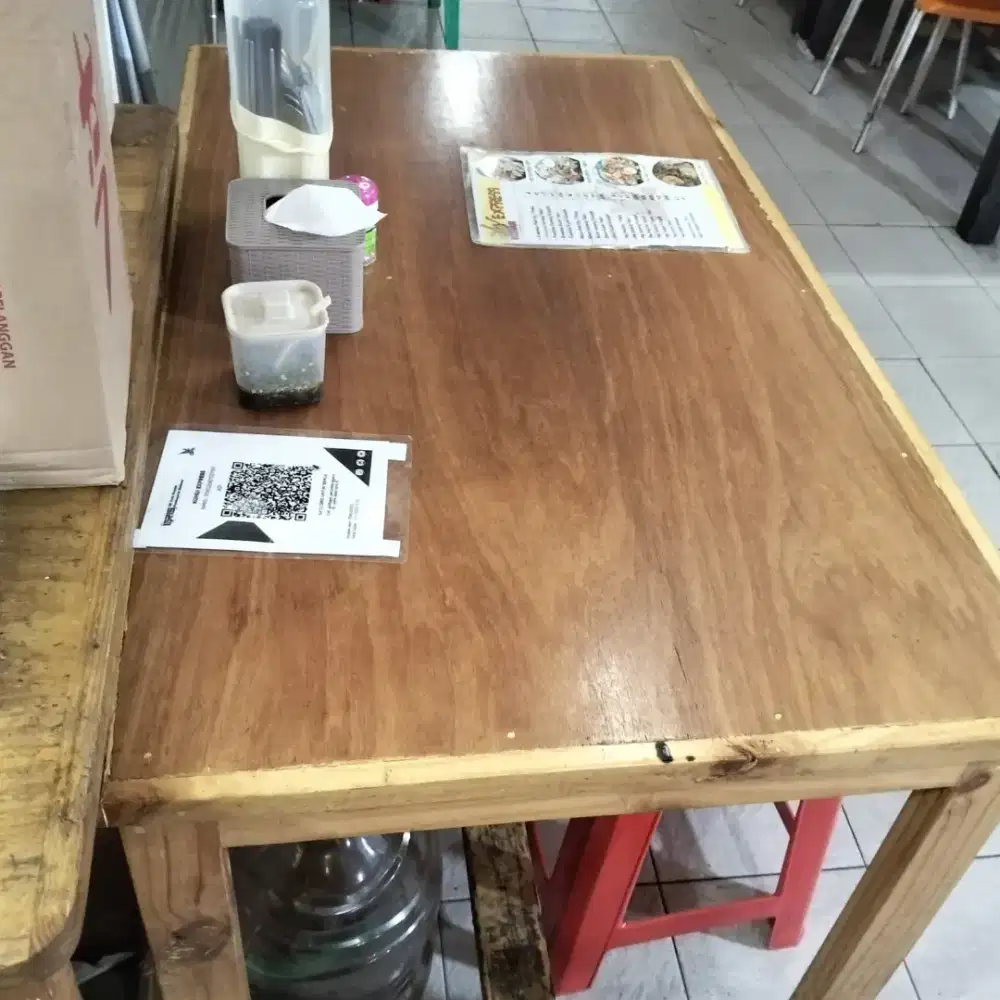 MEJA DAN KURSI JUALAN