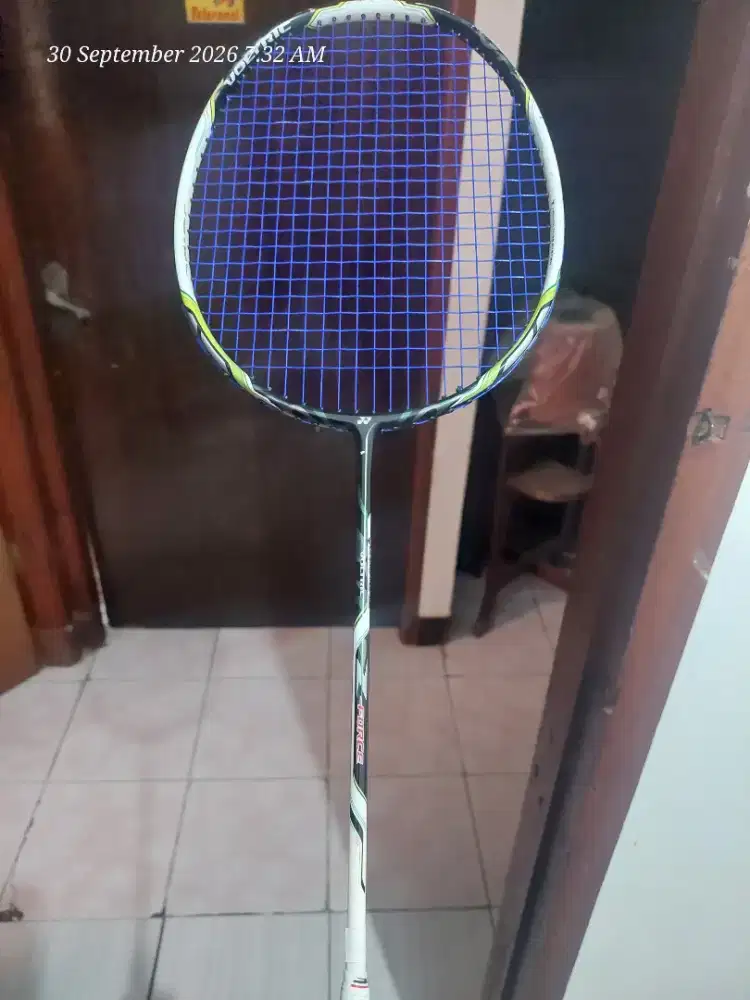 Raket Yonex Voltric Force murah