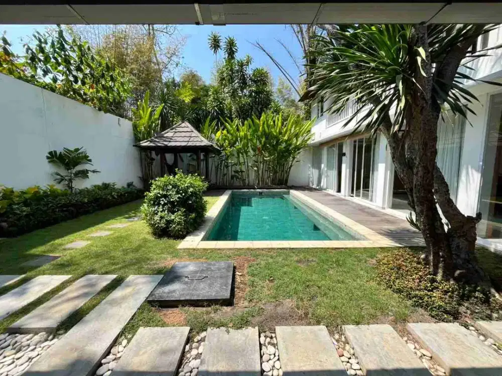 villa jalan pengembak Sanur bali