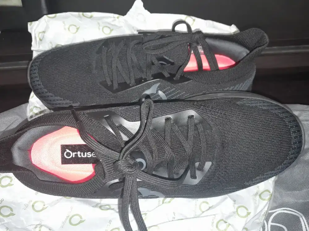 Sepatu Ortuseight size 38