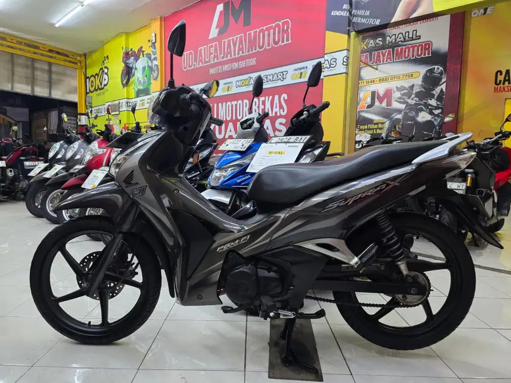 Honda Supra helm. In th 2013