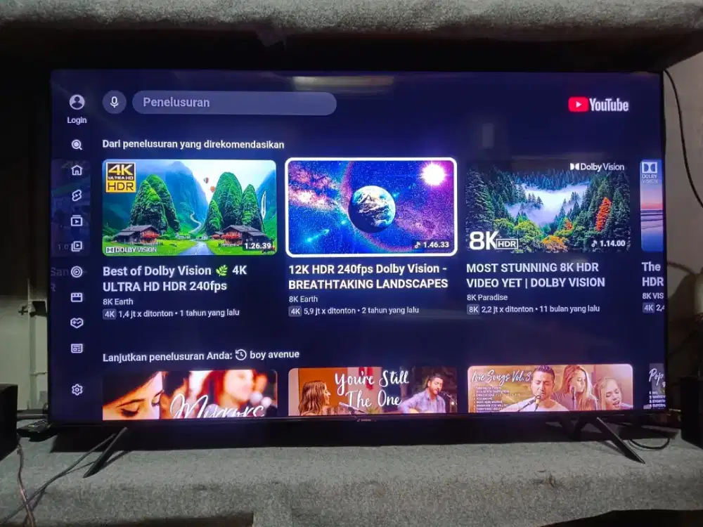 Tv smart 65 inci samsung