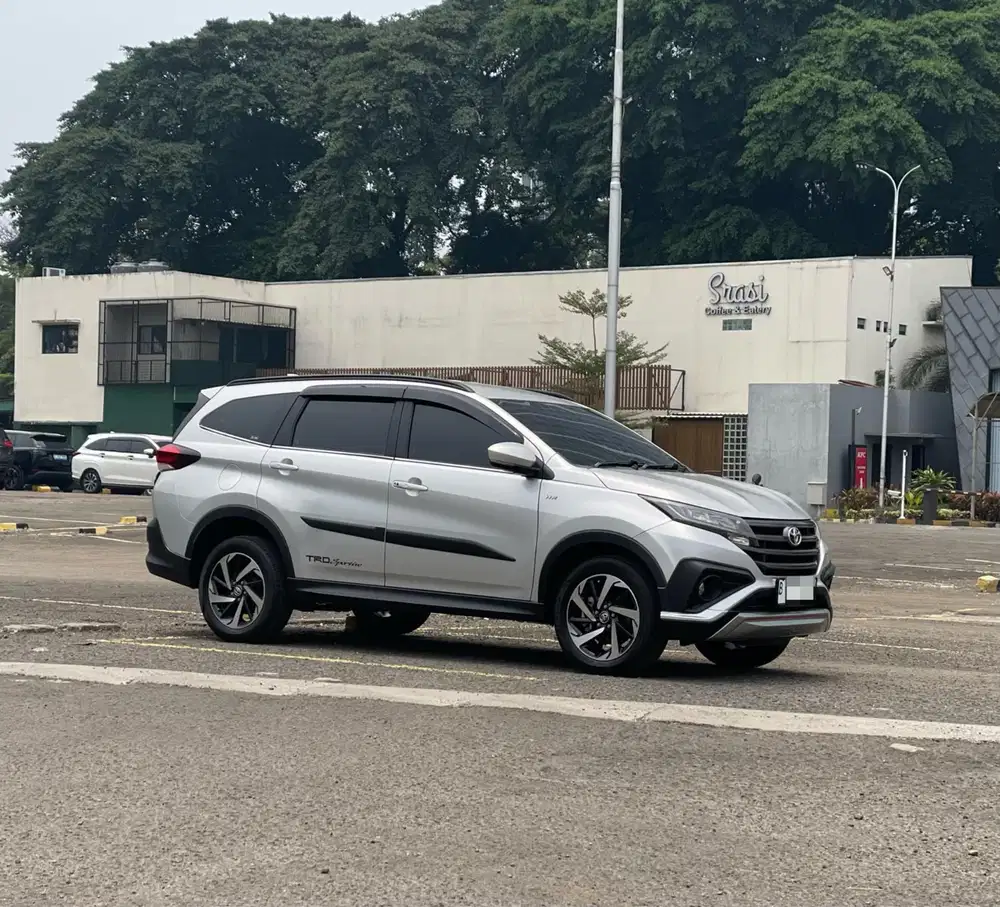HARGA MURAH!! TOYOTA RUSH TRD SPORTIVO AT MATIC 2019 SILVER