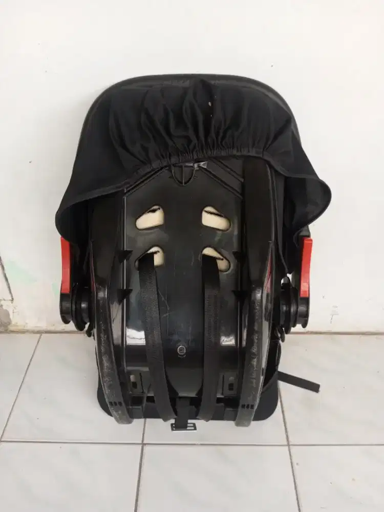car seat bayi portabel (infant carrier)