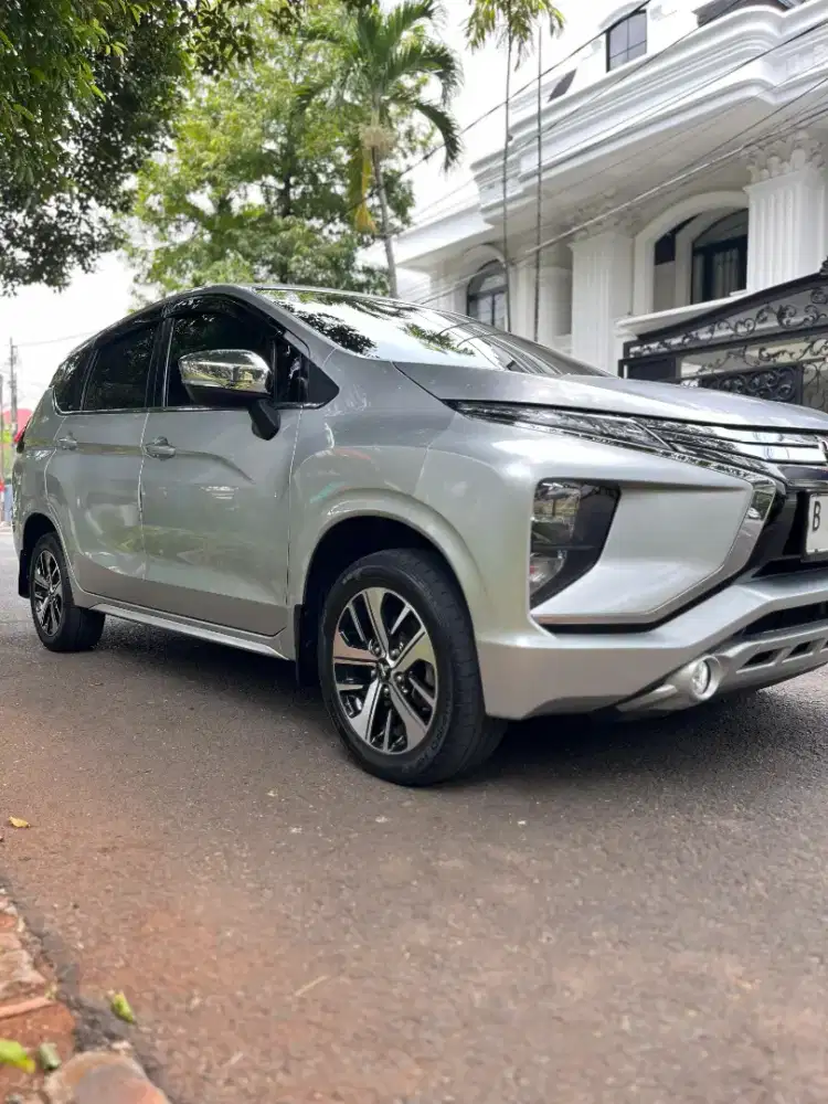 Mitsubishi xpander 2018 at sport low kilometer
