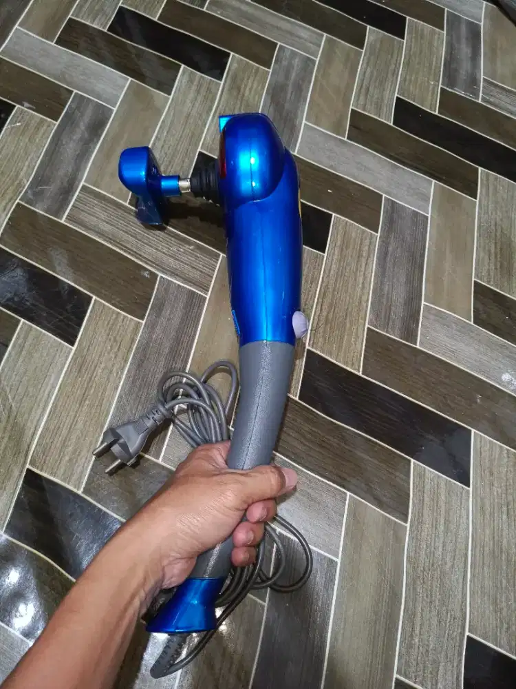 Alat pijat Magic Masager