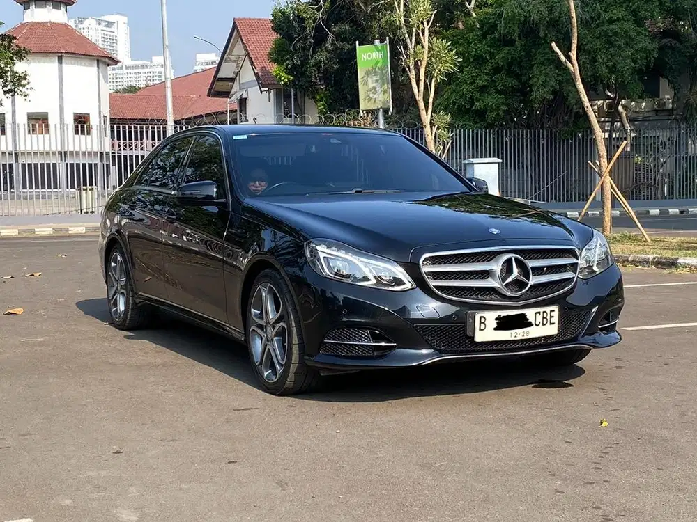 MERCY E250 AT 2015 HITAM