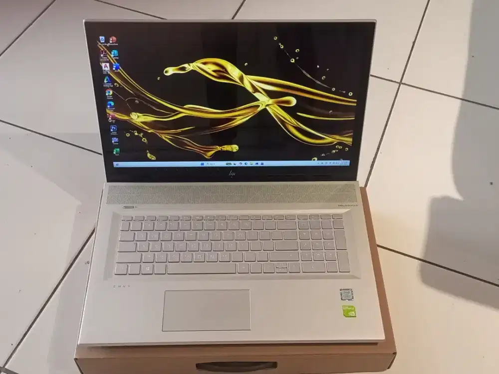 Hp ENVY 17m-bw0xxx Touchscreen,i7 Gen 8,Ram 12/256+1TB, Nvidia MX150