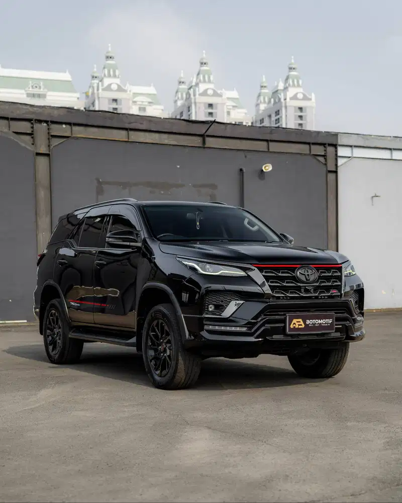 Toyota Fortuner 4x2 AT 2.4 Diesel TRD Sportivo Facelift 2020