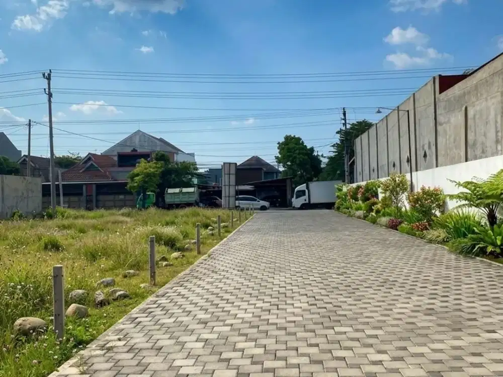 Kavling Mewah Lebar Depan Lapang – Lokasi Paling Strategis di Pusat Bisnis Solo Baru