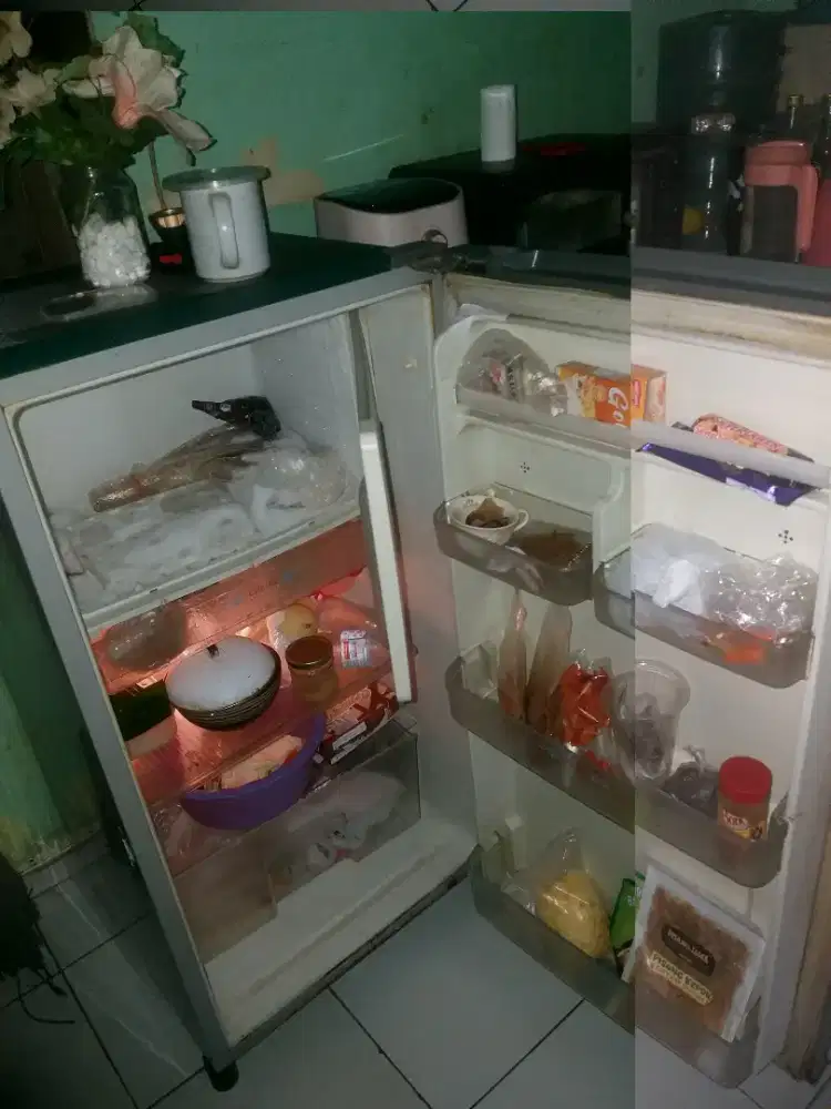 Kulkas 1 pntu low wat 50 w sgt normal dngin beku d pamulang