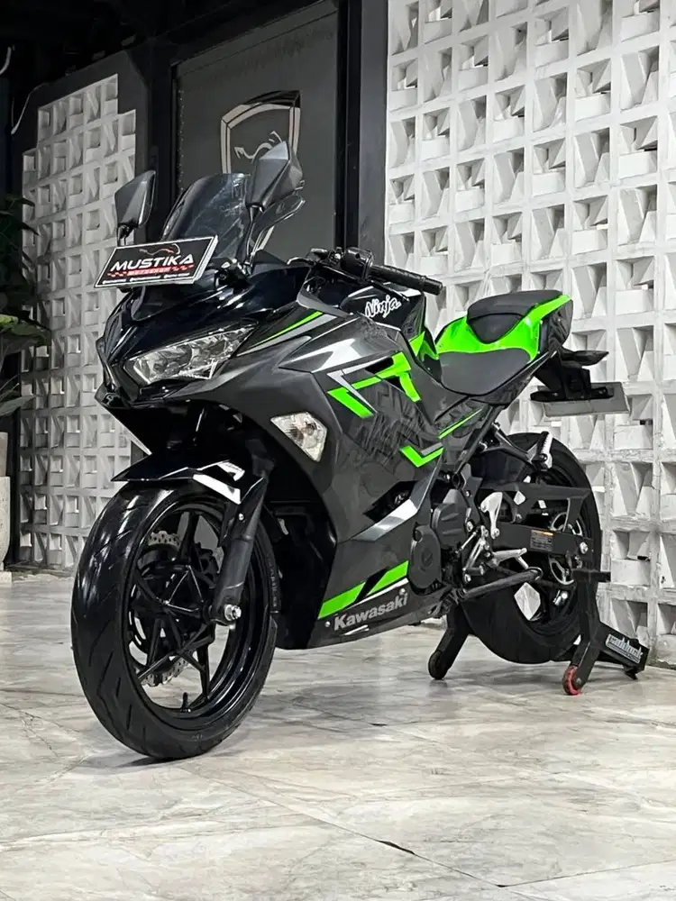 NINJA 250 KEYLESS 2019 KM 26Rb –Siap Tampil Agresif!