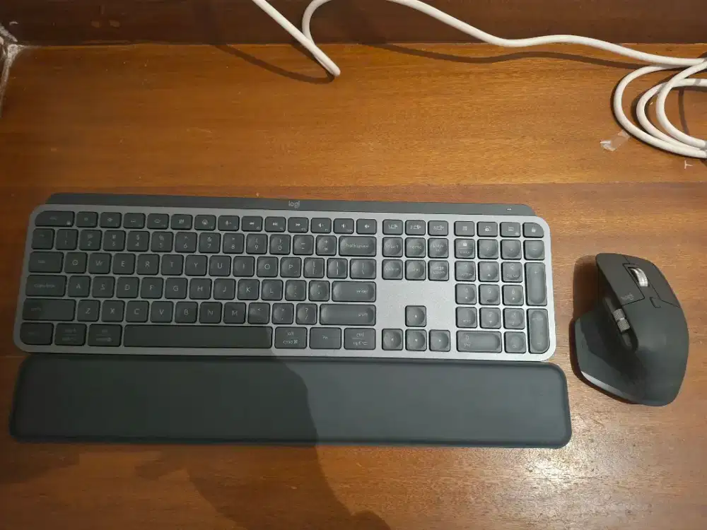Paket mouse logitech mx master 3s + keyboard logitech mx keys s