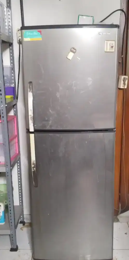 Lemari es panasonic 2 pintu