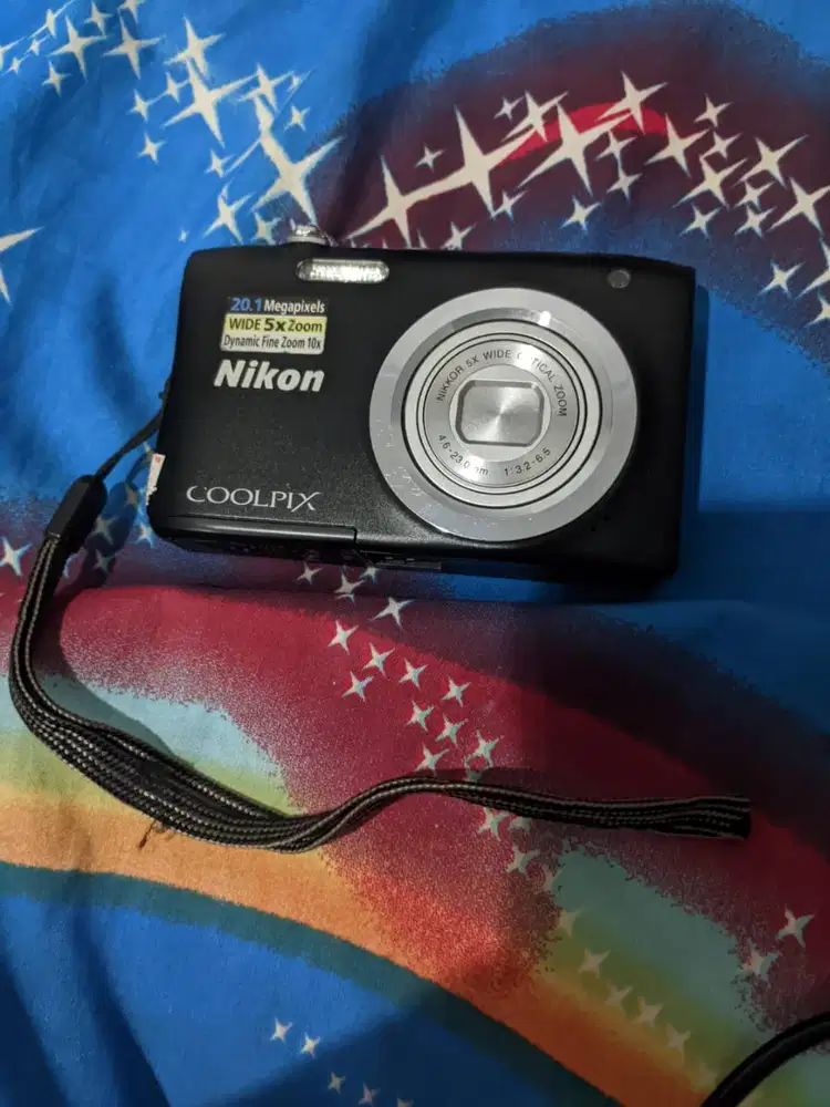 digicam nikon coolpix a100 no minus like new (nego sampe jadi)