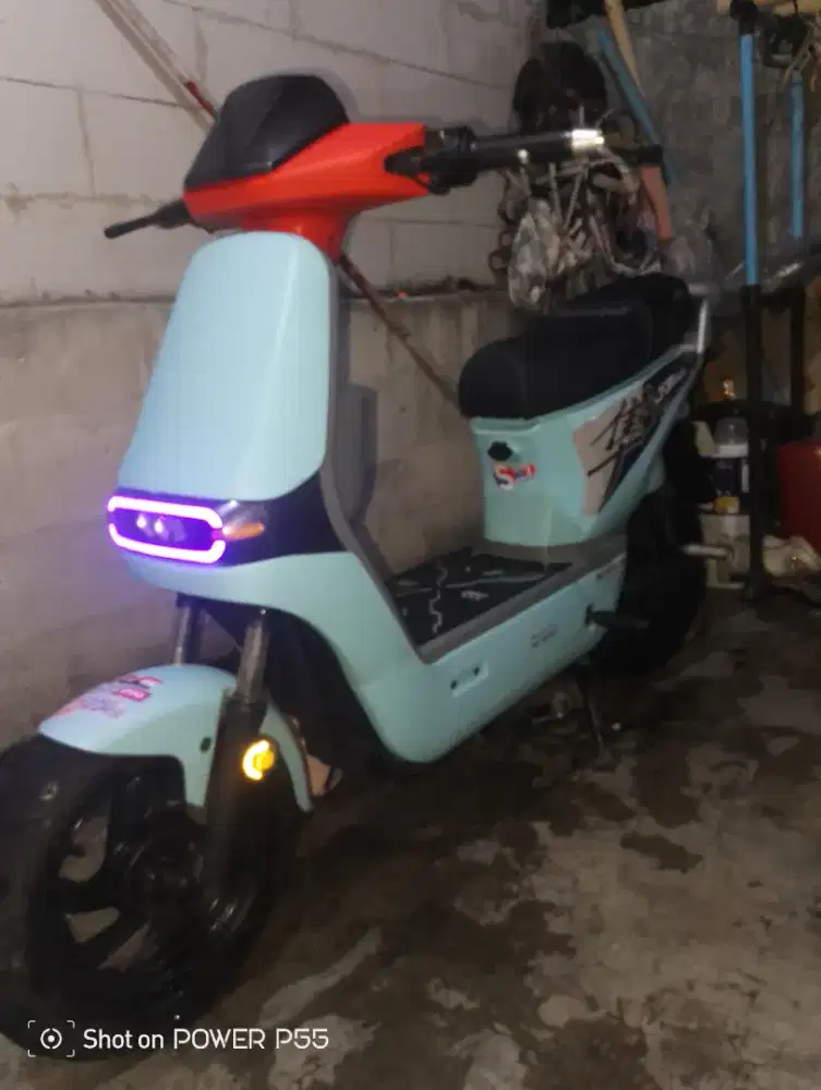 sepeda listrik uwinfly D8D