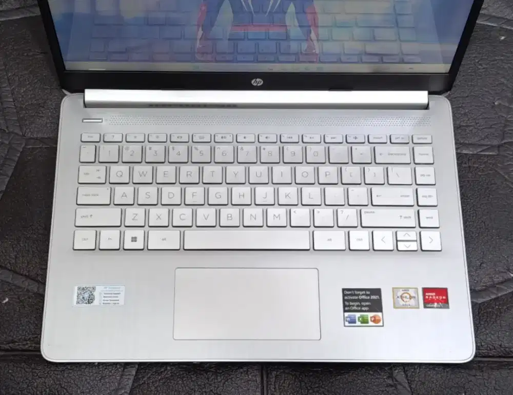 Laptop hp 14s-fq0xxx prosesor AMD Athlon Gold 3150U